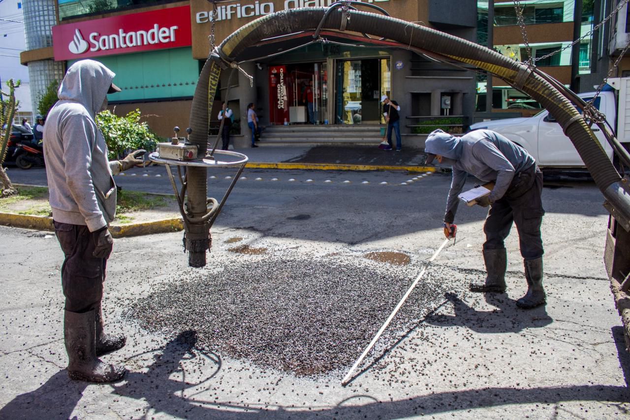 Apizaco no se detiene: El Ayuntamiento mantiene el Programa de Bacheo Permanente